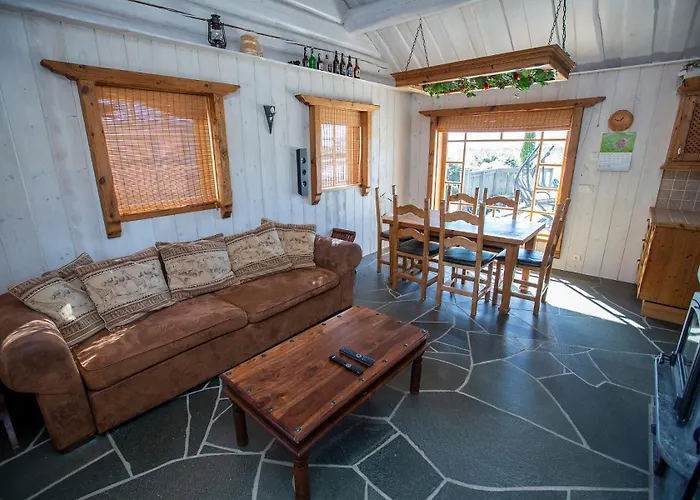 Joeveere Majutus * Parnawa